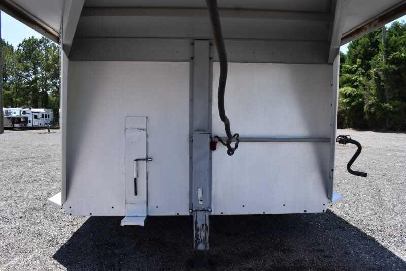 2000 Sundowner 7204GNST 2 Horse Trailer - Image 20