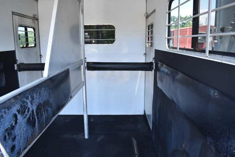 2000 Sundowner 7204GNST 2 Horse Trailer - Image 14