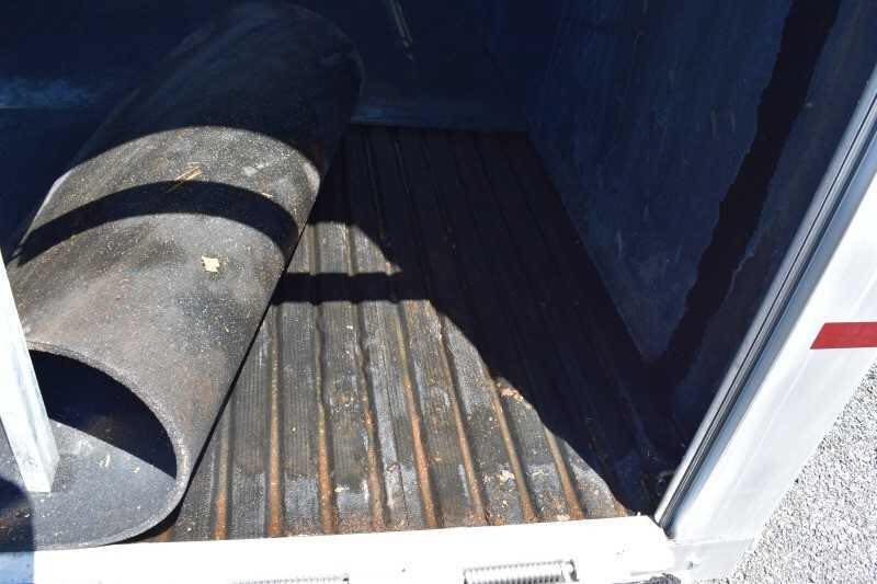 2000 Sundowner 7204GNST 2 Horse Trailer - Image 10