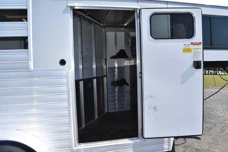 2014 Sundowner 2 Horse Gooseneck Trailer for Sale - Image 2