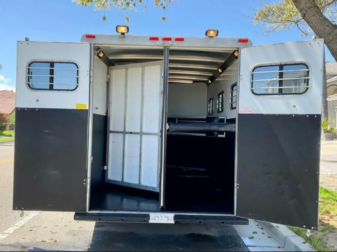 1999 Sundowner 3 Horse Trailer for sale