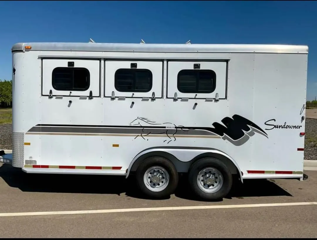 1999 Sundowner 3 Horse Trailer for sale