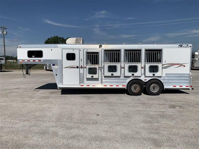2007 4 Star 4 Horse Slant Gooseneck for Sale - Image 12