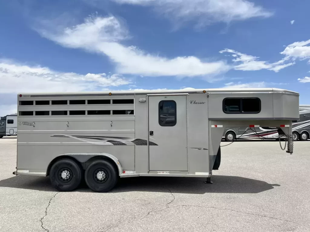 2001 Titan 3 Horse Gooseneck - Image 14