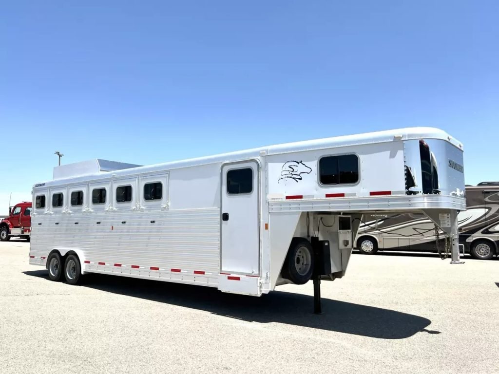 sooner horse trailers for sale