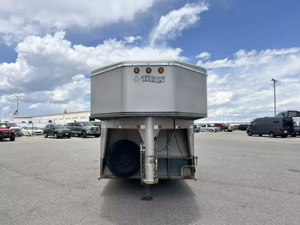 2001 Titan 3 Horse Gooseneck - Image 3