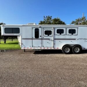 weekender horse trailer for sale